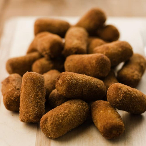 Salgadinhos Fritos Congelados - Croquete de Carne Assada - Pacote com 20 Unid - Vó Alzira