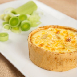 Salgadinhos Assados - Quiche de Alho Poró - Pacote com 15 Unid - Vó Alzira